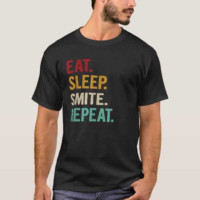 Ät viloläge Sint Upprepa funktionellt RPG-rollspel T Shirt (Framsida)