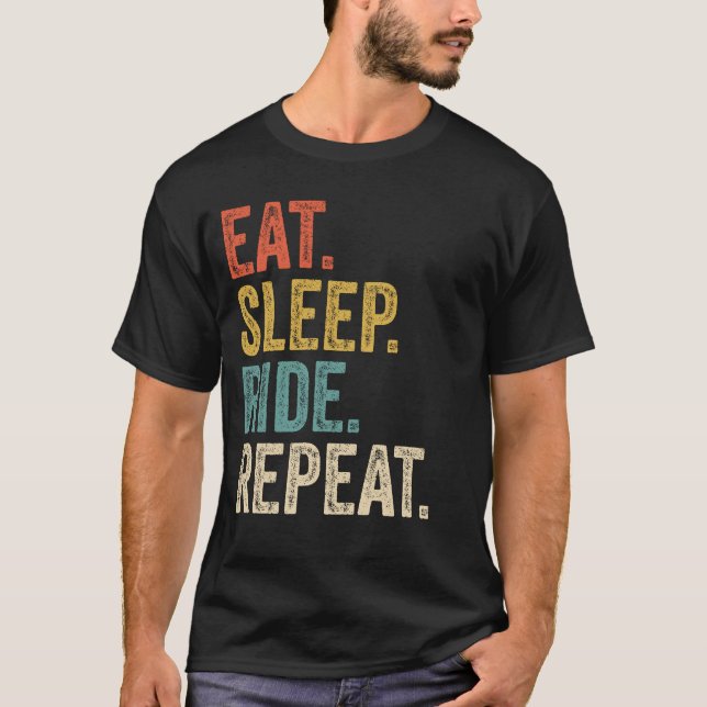 Ät viloläge, Upprepa lustigt häst Equestrian T Shirt (Framsida)