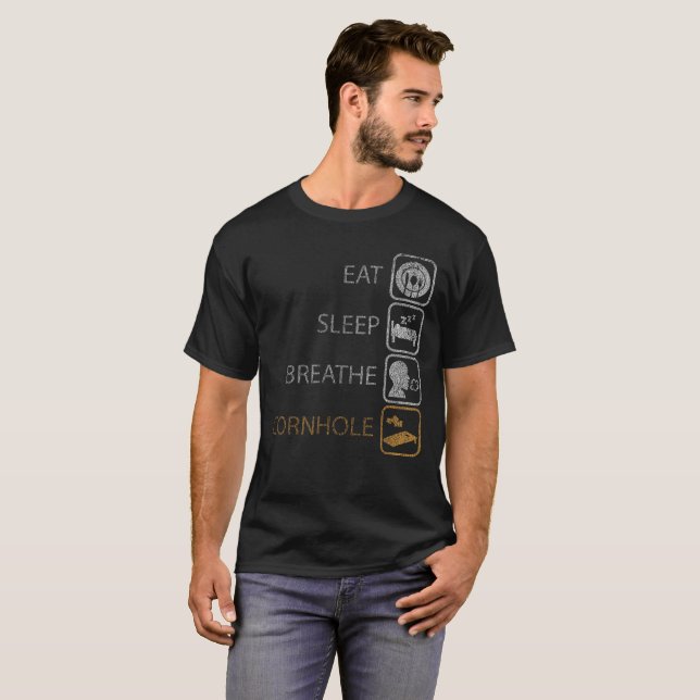 Äta sömn andas den bedrövade Cornhole roliga leken Tee Shirt (Hel framsida)
