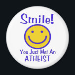 Ateist Magnet<br><div class="desc">Lägg ett mänskligt ansikte på Atheism med en skarp gult ansikte i blått med blått brev som säger: "Smile! Du träffade just en ATHEIST."</div>