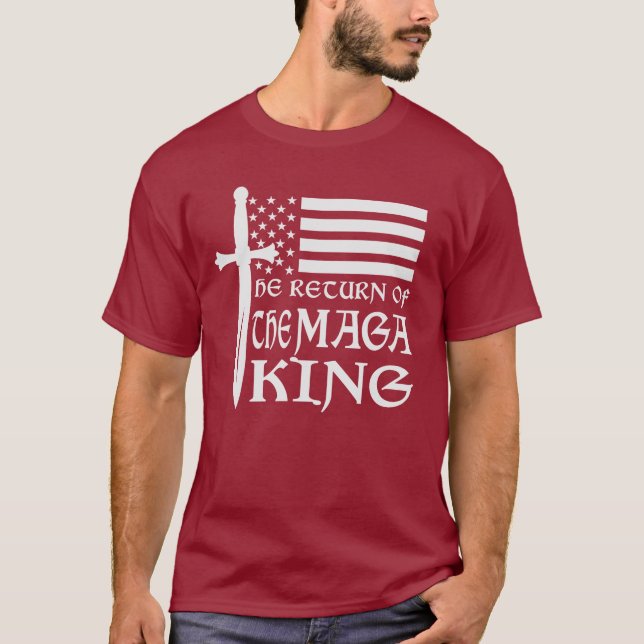 Återlämnandet av MAGA Kung US Flagga Sword T-Shirt (Framsida)