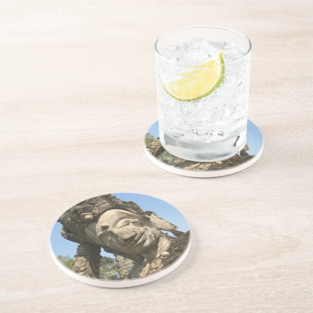 Återställer Buddha ... Nong Khai, Isan, Thailand Underlägg (Sidan)