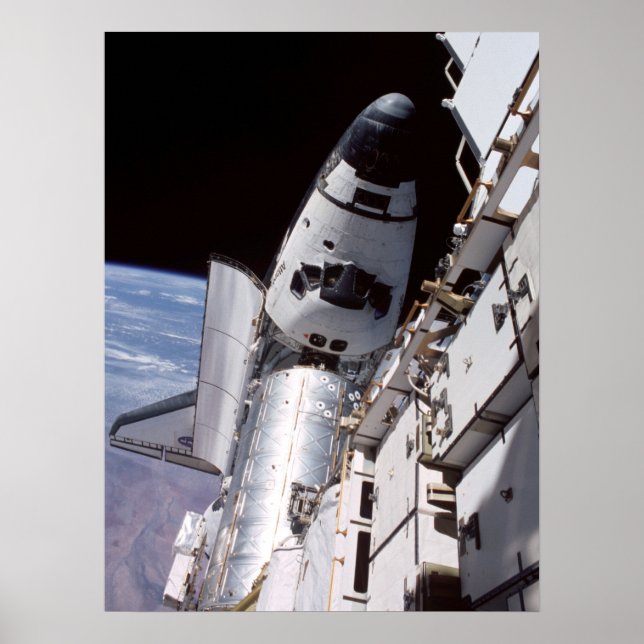 Atlantis dockad med Internationell Space Station Poster (Framsidan)