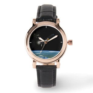 Atlas V541 lanserar Fordon i omloppsbana. Armbandsur