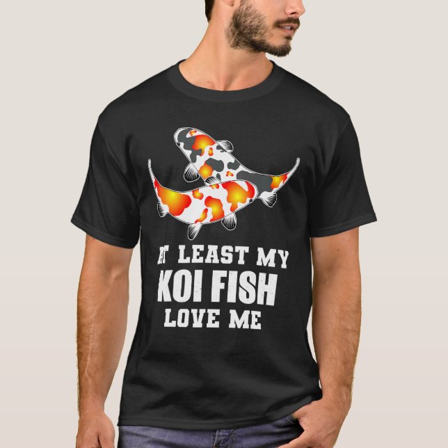 Åtminstone min Koi Fish Kärlek Me - Koi T Shirt (Framsida)