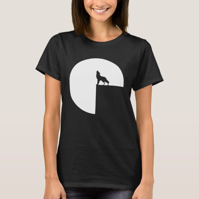 Atmospheric Wolf Howling at the Full Moon  1 T Shirt (Framsida)