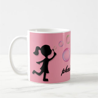 Att blåsa bubblar - den rosa personlig mugg