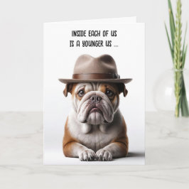 Att bli äldre Humor-bulldog vid födelsedag med Fed Kort