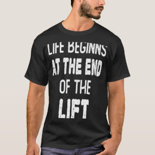 Att hoppa över filmlivet börjar i slutet av Li T Shirt