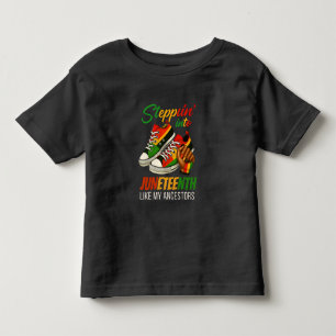 Att kliva in i Juneteenth – Svarta kvinnors stolth T Shirt