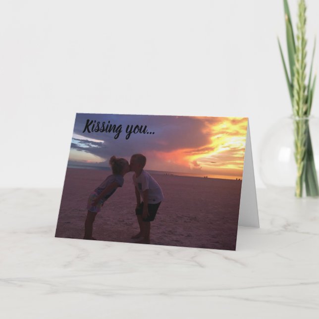 **ATT KYSSA DIG ÄR MIN FAVORITSYSSLA** KORT (Framsida)