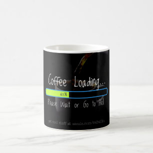 Att ladda för kaffe - behaga väntan kaffemugg
