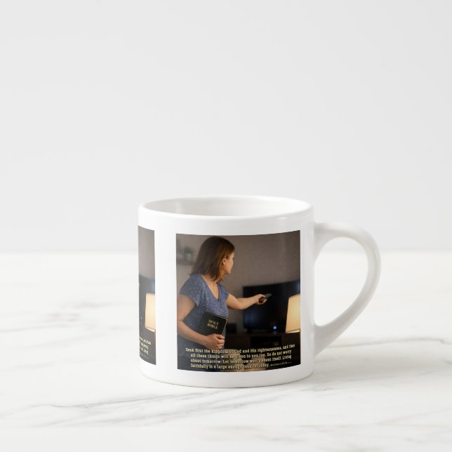 Att leva troget är nog espressomugg (Höger)