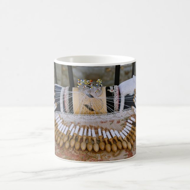 Att linda besegrar kaffemugg (Center)