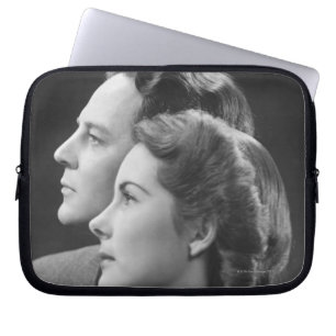 Att posera kopplar ihop laptop sleeve