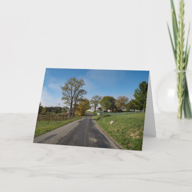 Att sakta besegrar för sceniskt drev på landvägen kort (Framsida)