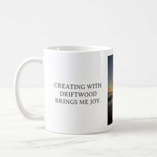 ATT SKAPA MED DRIVVED GER MIG GLÄDJE, VIT MUG KAFFEMUGG (Vänster)