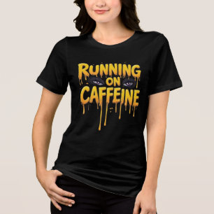 Att Springa På Kaffe Droppande Typografi Anime Ögo T Shirt