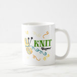 Att sticka humorsticka händer ordstävet och kaffemugg<br><div class="desc">Denna besynnerliga design bär lite det tidlöst formulerar "sticka händer". Formulera är skriftlig i grönt och svarten,  blandad typografi. Designen presenterar en boll av nyanserat garn i krickablått,  vanilj,  senap och krydda samman med stickor och några wiggly garnsvanar.</div>