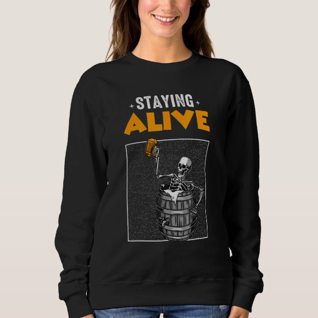 Att stoppa levande Skeleton som dricker öl För man T Shirt (Framsida)