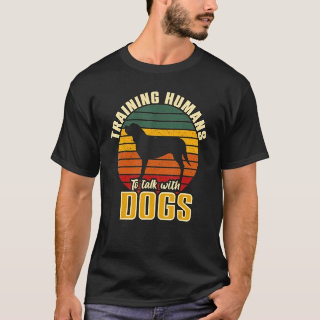 Att utbilda människor att tala med Hundar Hund-trä T Shirt (Framsida)