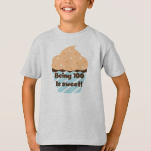 Att vara 100 är T-shirts och gåvor från sötfödelse