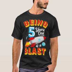 Att vara 5 år är en riktig höjdare Födelsedagsfira T Shirt