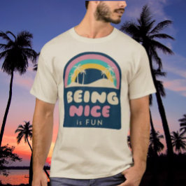 Att Vara Snäll Är Roligt Strand T Shirt