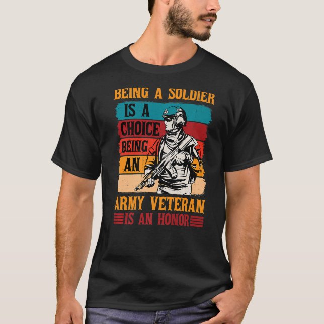 Att vara soldat är ett val t shirt (Framsida)