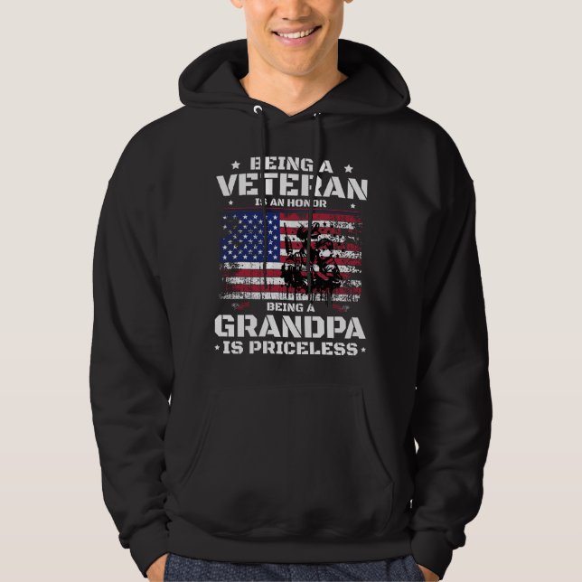 Att vara veteran är en ära att vara farfar är hoodie (Framsida)