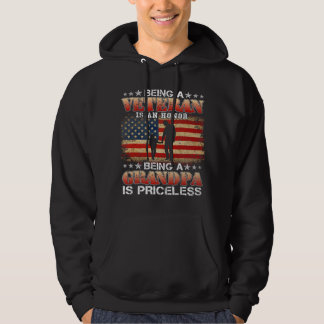 Att vara veteran är en hedersfarfar är ovärderligt hoodie