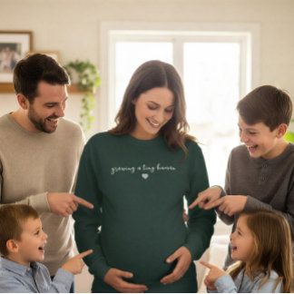 "att växa en liten människa" söt graviditet t shirt
