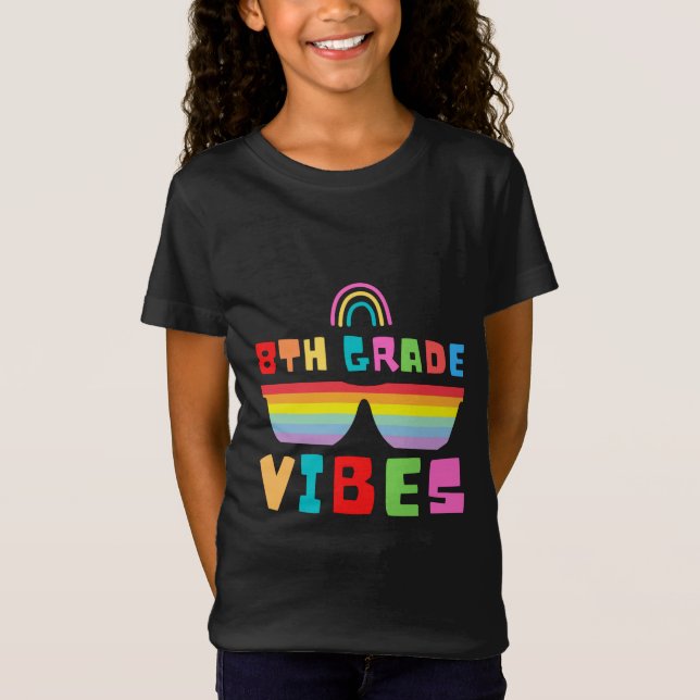 Åttonde Klass Vibes Back to school Lärare och Stud T Shirt (Framsida)