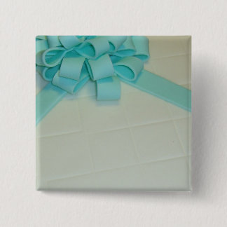 Attrapptårtan knäppas på knapp