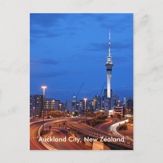 Auckland stad som är nyazeeländsk på skymningen vykort (Framsida)