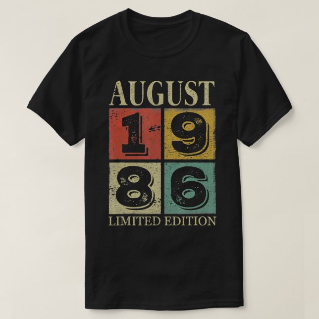 Augusti 1986 35e Year Old Birthday Gift För manar  T Shirt (Design framsida)