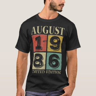 Augusti 1986 35e Year Old Birthday Gift För manar  T Shirt