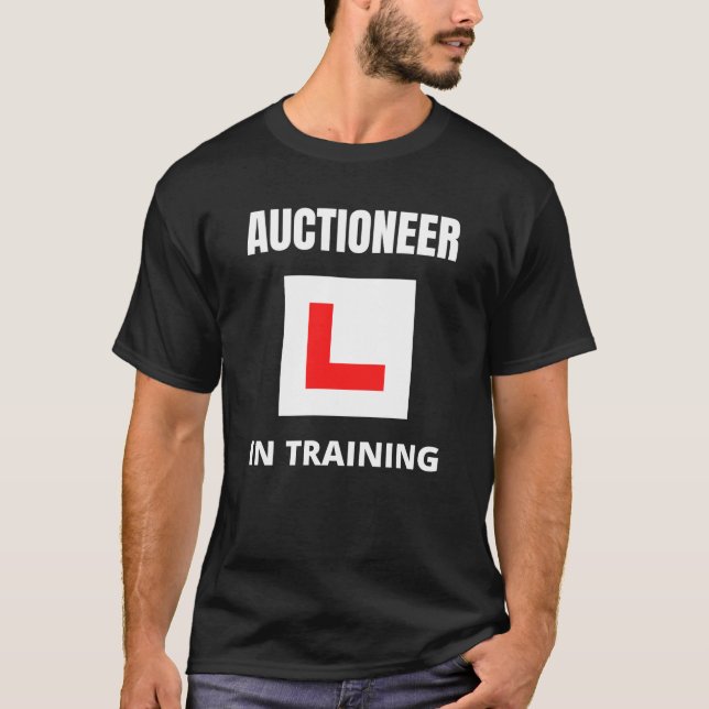Auktionsförrättare under utbildning t shirt (Framsida)