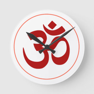 Aum eller Om-symbol (mörk - röd färg) Rund Klocka