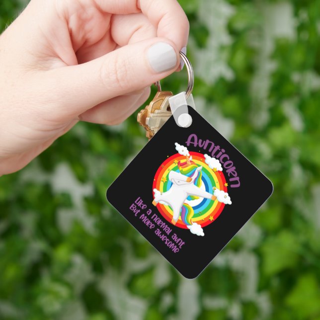 Aunticorn som ett normalt Moster men mer Fantastis Nyckelring (Hand)