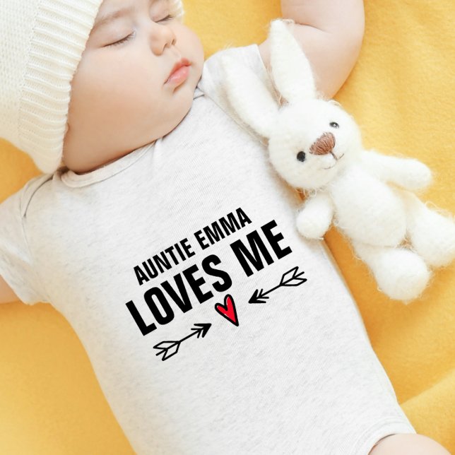 Auntie Namn Kärlek Me T Shirt (Auntie Name Loves Me Baby Bodysuit)