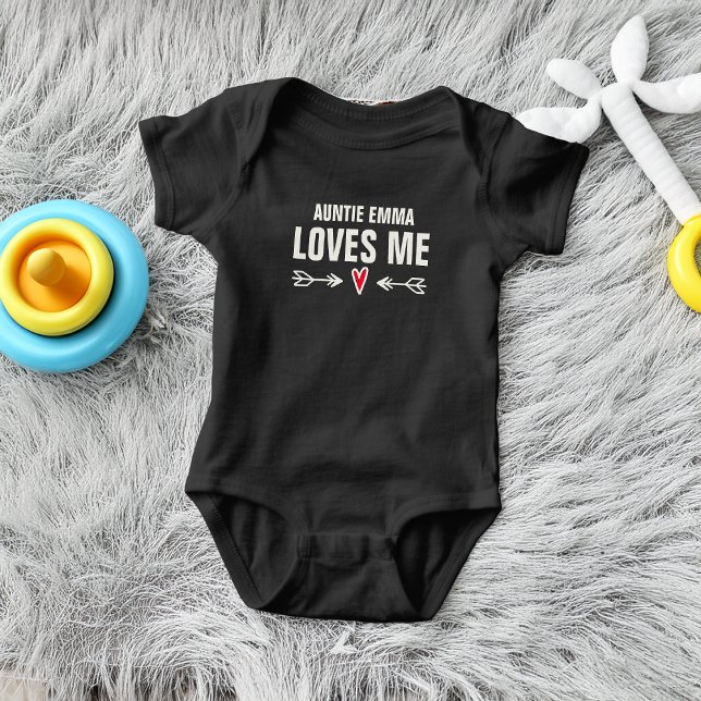 Auntie Namn Kärlek Me T Shirt (Auntie Name Loves Me Baby Bodysuit)