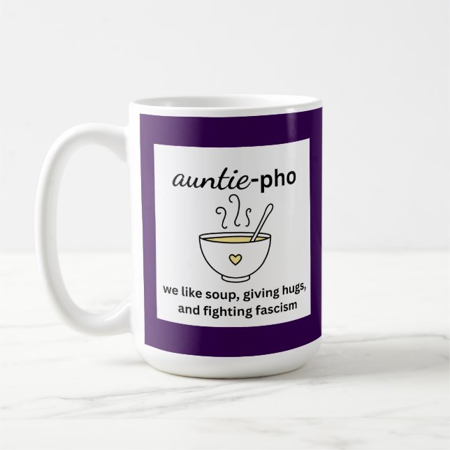 Auntie-Pho Soppa Noodles Hugs antifascism Kaffemugg (Vänster)