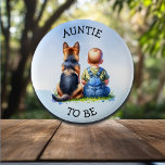 Auntie to be | Babyskor Knapp<br><div class="desc">Moster för att vara pojkens babyduschknapp. Cute Vattencolor pojke sitta bredvid en tysk Shepherd Hund. En underbar liten nyckelfråga för att få varje familjemedlem att känna sig speciell.</div>