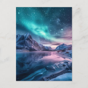 Aurora Borealis över snöberg liggande Vykort