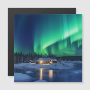 Aurora borealis över vinterkabinen