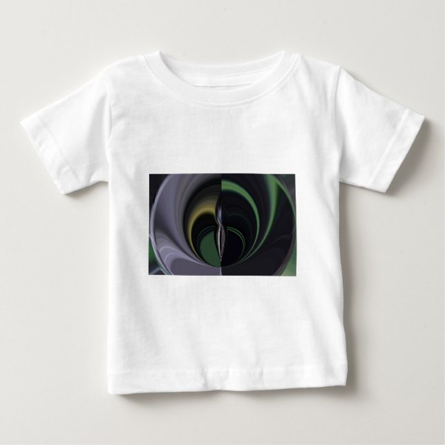 Aurorans embrace: Cosmic Kaleidoscope Tee (Framsida)