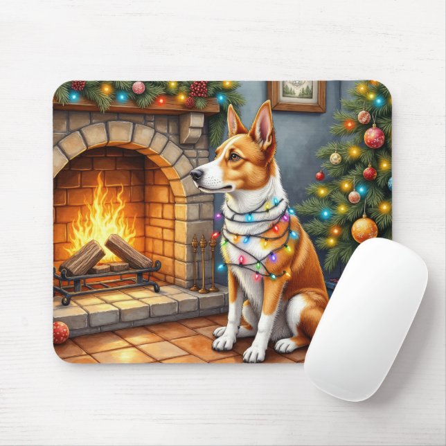 Australian Kelpie Fireplace with Christmas Lights Musmatta (Med mus)