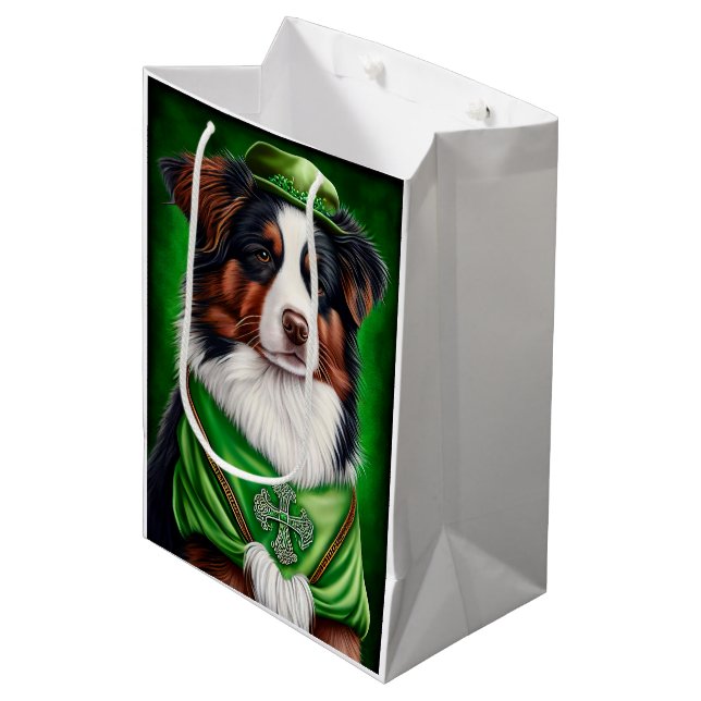 Australian shepherd hund i St. Patrick Dress (Framsidan Vinklad)