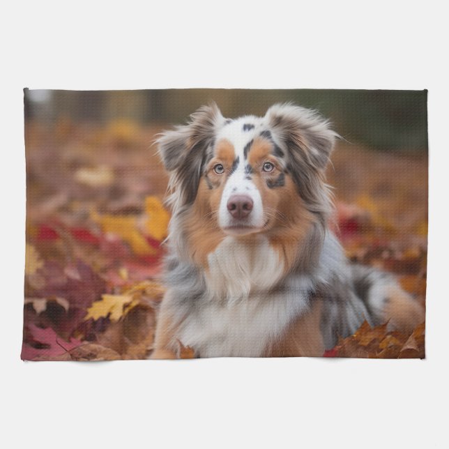Australian shepherd i Höst löv Fall Inspire Kökshandduk (Horisontell)